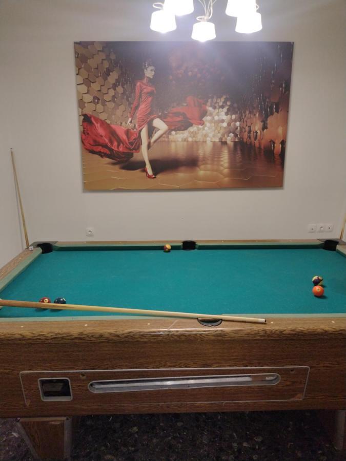 Billiard Home Каламата Екстериор снимка